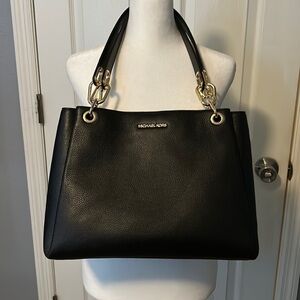 Michael Kors Trisha large triple gusset shoulder leather purse NWT